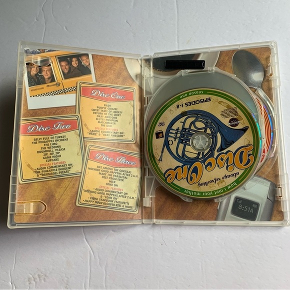 How I Met Your Mother Seasons 1 and 3 DVD sets - Picture 3 of 9